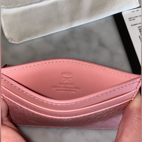 ✨SOLD✨ New Authentic MCM Visetos Original Card Holder in Pink Blossom - Picture 5 of 9
